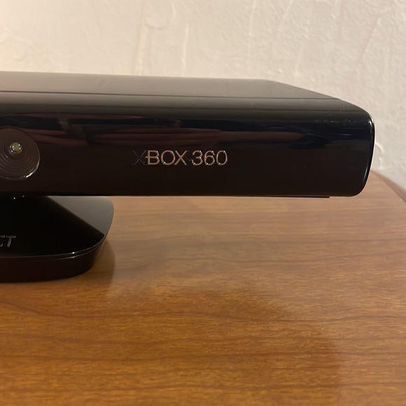 Genuine Microsoft XBOX 360 Kinect Sensor Bar Model 1414 Black - Picture 3 of 6